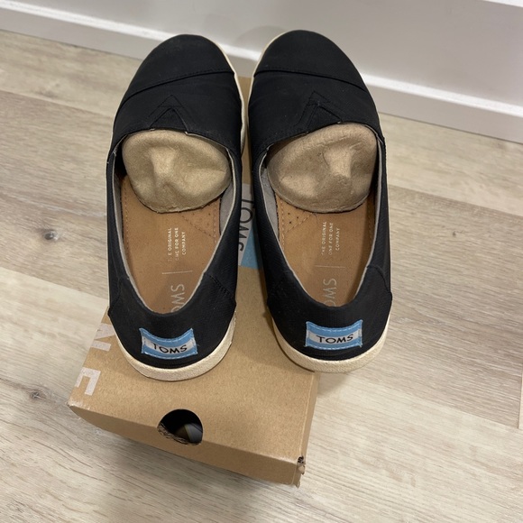 TOMS Avalon Black Textured Nylon Shoes - Picture 2 of 3